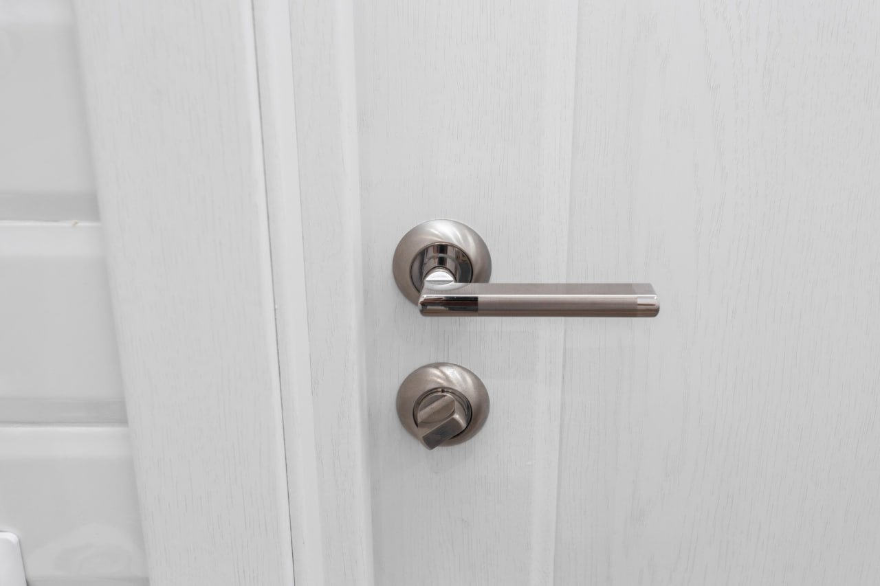 soft-close hinges
